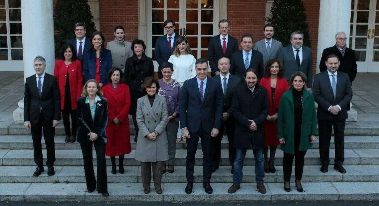 Sánchez Will Change His Government Today But Will Keep Podemos Ministers