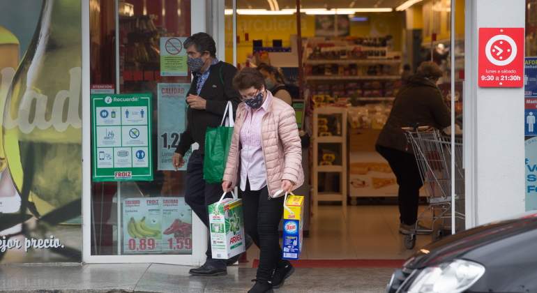 Which Supermarkets Are Open And What Hours They Have On The Bridge In October