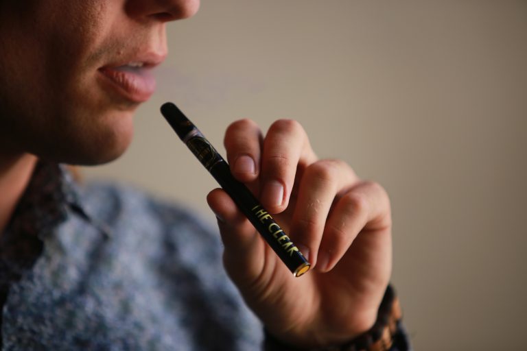 How Much Do You Know about Geek Bars Vs Cigarette?