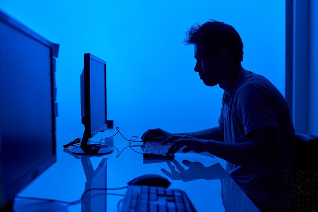 The main risks to your online safety when gaming and how to mitigate them