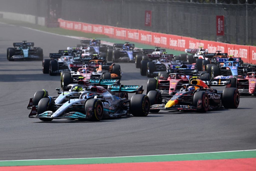 F1 Mexico Grand Prix LIVE: Max Verstappen reclaims the lead with Lewis Hamilton on his tail F1 Mexico Grand Prix LIVE: Max Verstappen reclaims the lead with Lewis Hamilton on his tail