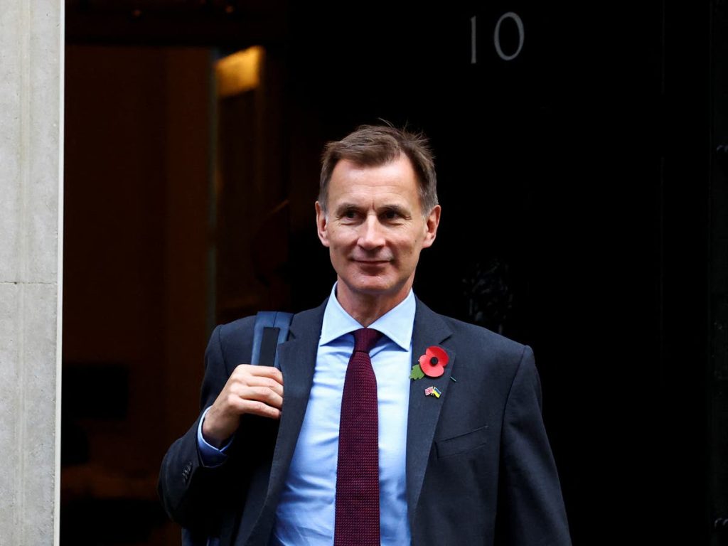 UK economy news – latest: Hunt says ‘tough road ahead’ as ‘very bleak’ recession looms UK economy news - latest: Hunt says ‘tough road ahead’ as ‘very bleak’ recession looms
