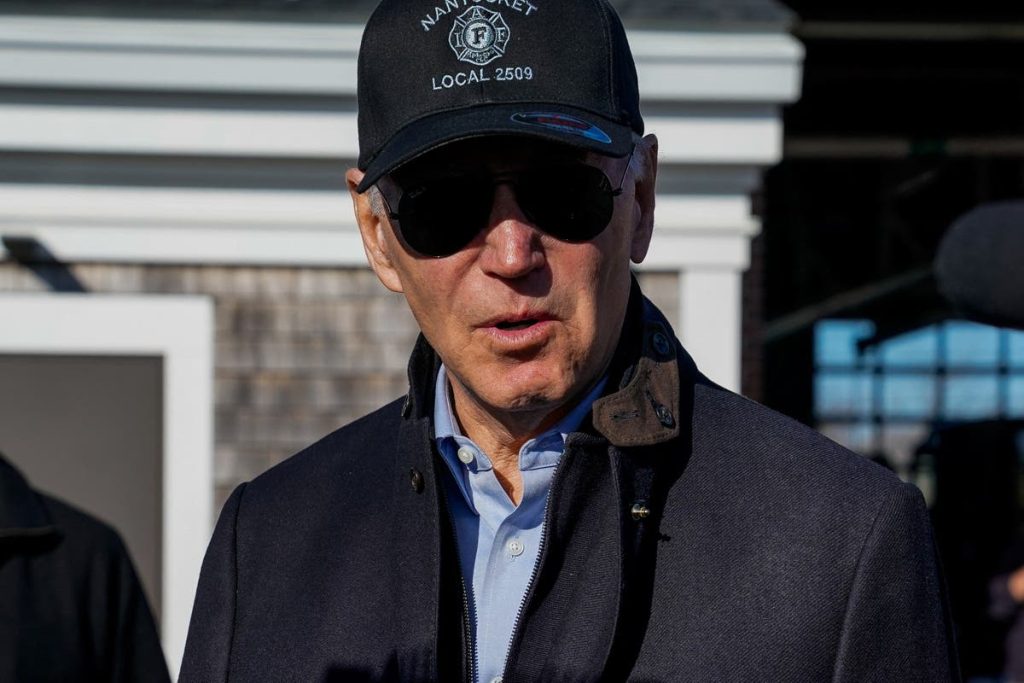 Biden rails towards ‘sick’ semi-automatic weapons and unenforced purple flag legal guidelines on Thanksgiving in Nantucket Biden rails against ‘sick’ semi-automatic weapons and unenforced red flag laws on Thanksgiving in Nantucket