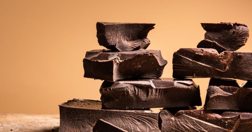 The Right Foods To Relieve Period Pain (And Yes, Chocolate's One)