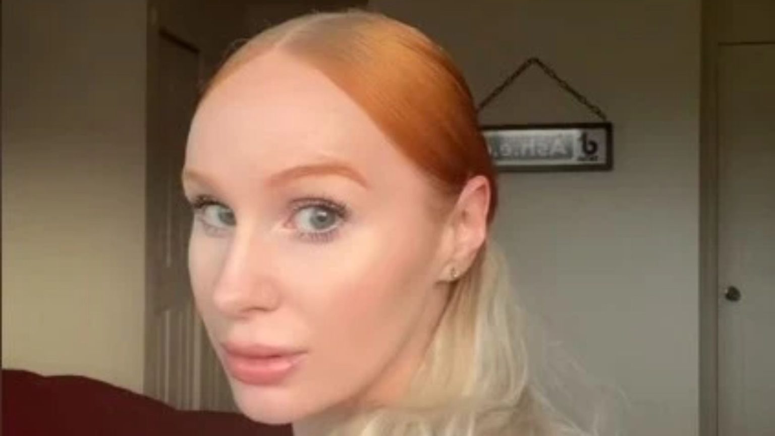 Beauty fan shares blonde wig hack for ginger hair, but trolls are all saying the same thing