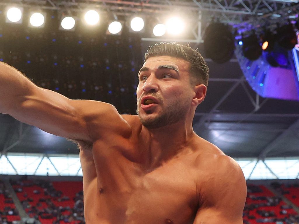 Floyd Mayweather vs Deji: Tommy Fury fight and all other bouts this weekend Floyd Mayweather vs Deji undercard: Tommy Fury fight and all bouts this weekend