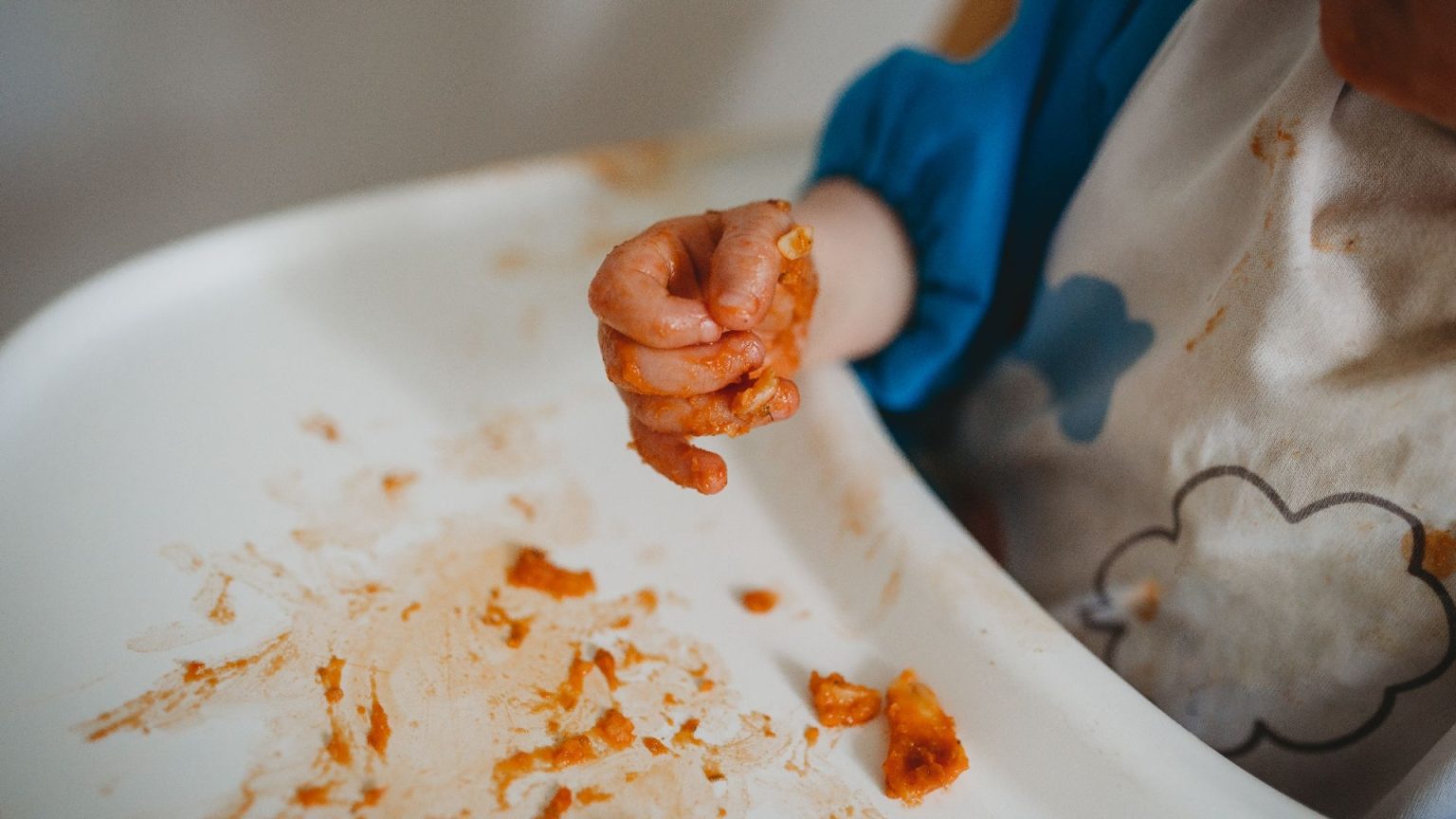 I used to be handed a dustpan & brush and instructed to scrub up after my child in a restaurant – I used to be mortified I was handed a dustpan & brush and told to clean up after my baby in a cafe - I was mortified