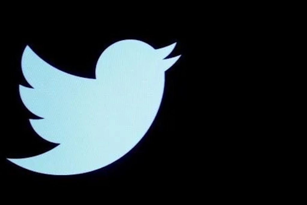 Musk eyes up plans to halve Twitter's headcount