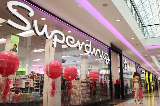 Martin Lewis fans rush to Superdrug for 25p beauty advent calendars worth £46 Martin Lewis fans rush to Superdrug for 25p beauty advent calendars worth £46