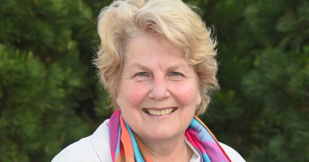 Sandi Toksvig Admitted To Hospital In Australia With Bronchial Pneumonia