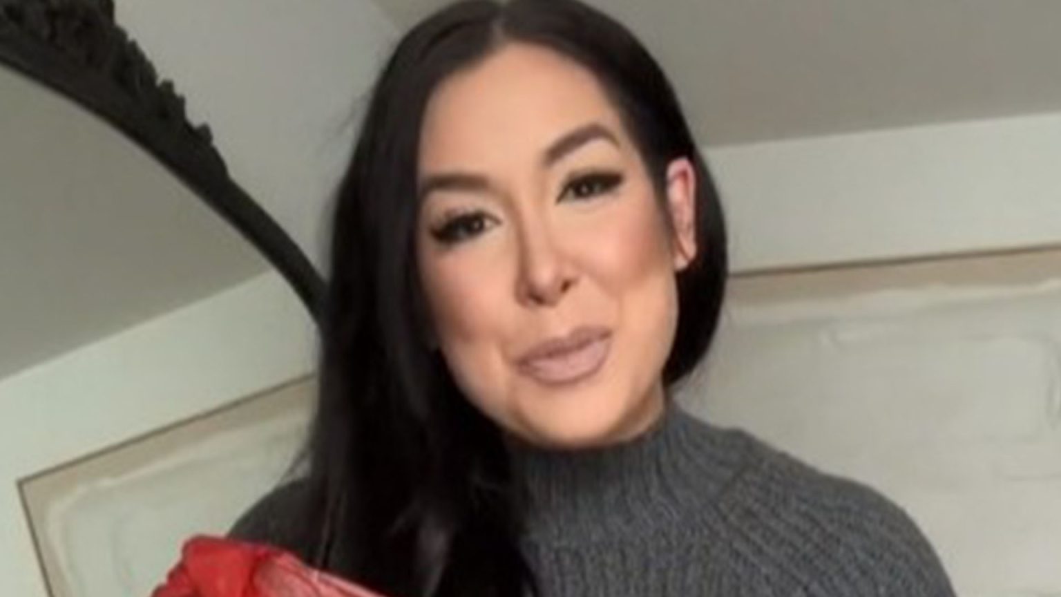 I am a size 16 and tried on a Target winter sale. The faux leather leggings are the best friend of curvy girls. I'm a size 16, I tried on an affordable Target winter haul, the faux leather leggings are a curvy girl's best friend