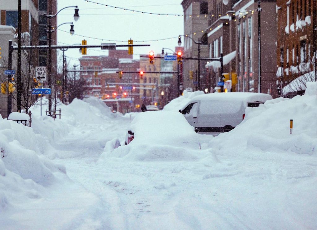 Winter storm Elliott update: Blizzard death toll climbs in Buffalo as Americans grapple with travel chaos