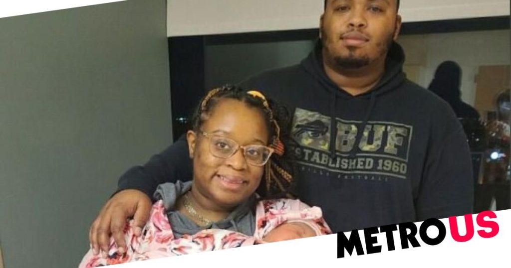 Buffalo: Woman gives birth in her home during blizzard. Video chat help Buffalo: Woman gives birth at home amid blizzard with video chat help