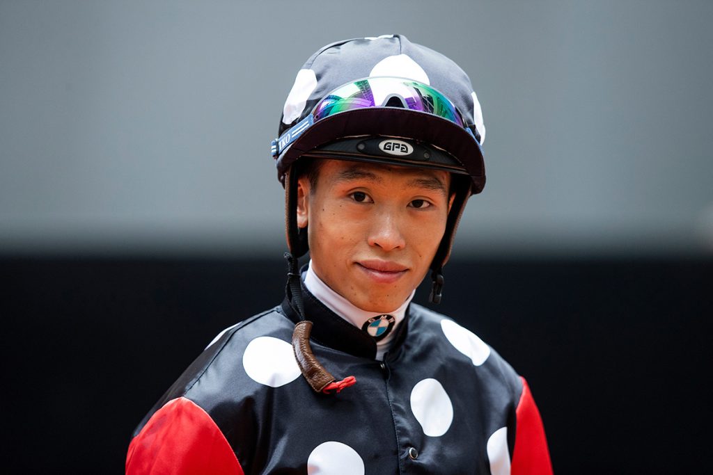 Ho to bring home the festive cheer on Dinkum and Warrior