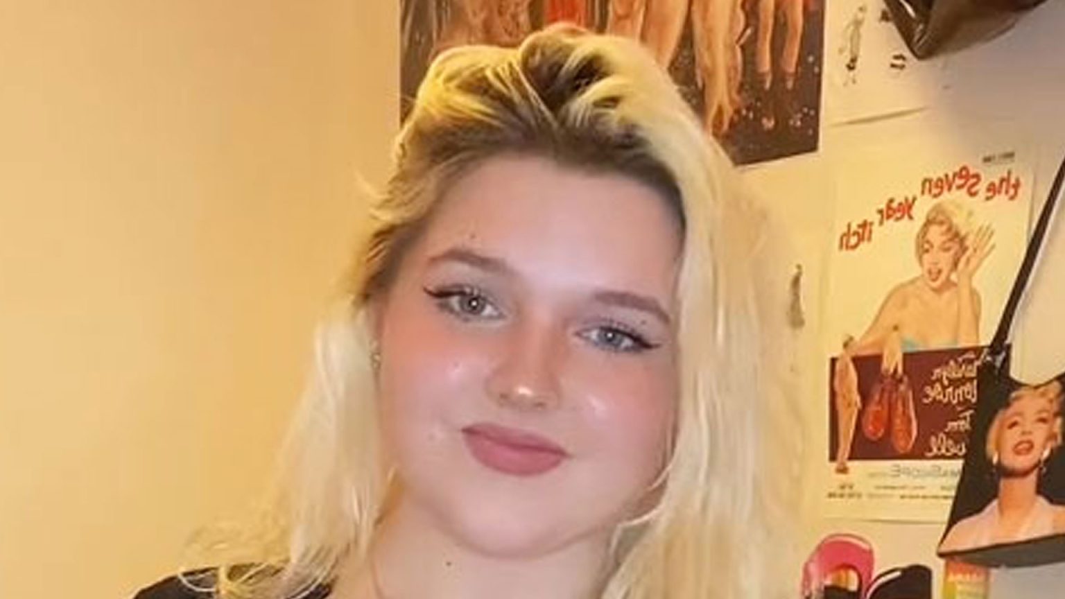 I’m fat - I wear crop tops even though people expect me to cover up, hot girls have double chins
