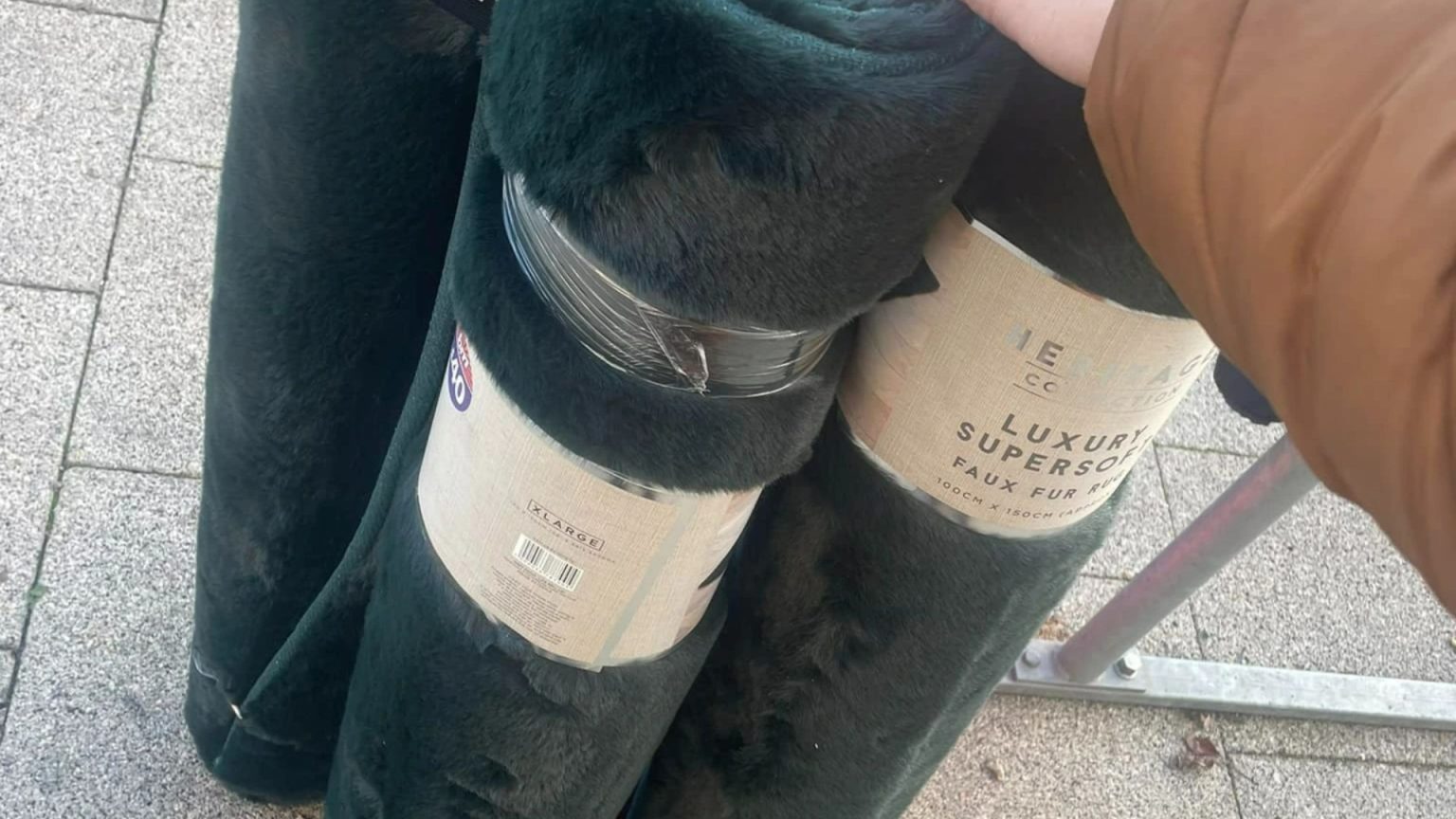 B&M fans are racing to get their hands on stunning large rugs on sale for just £1 & they look absolutely fab too