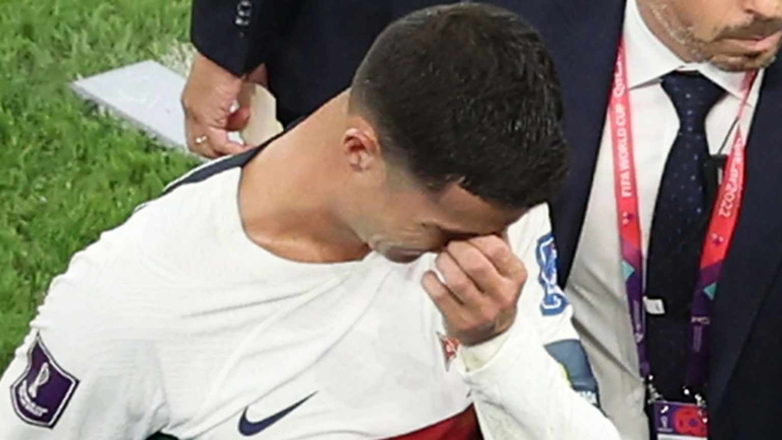 Cristiano Ronaldo shares cryptic post just days after Portugal's World Cup exit as ex-Man Utd star hunts for new club
