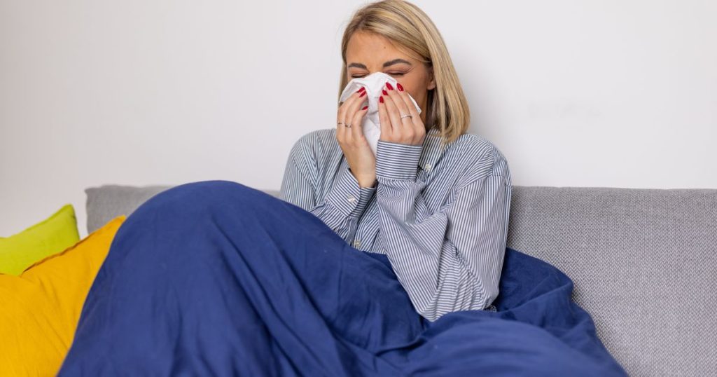 Health Experts Urge Use Of Face Masks Again For Winter Illness