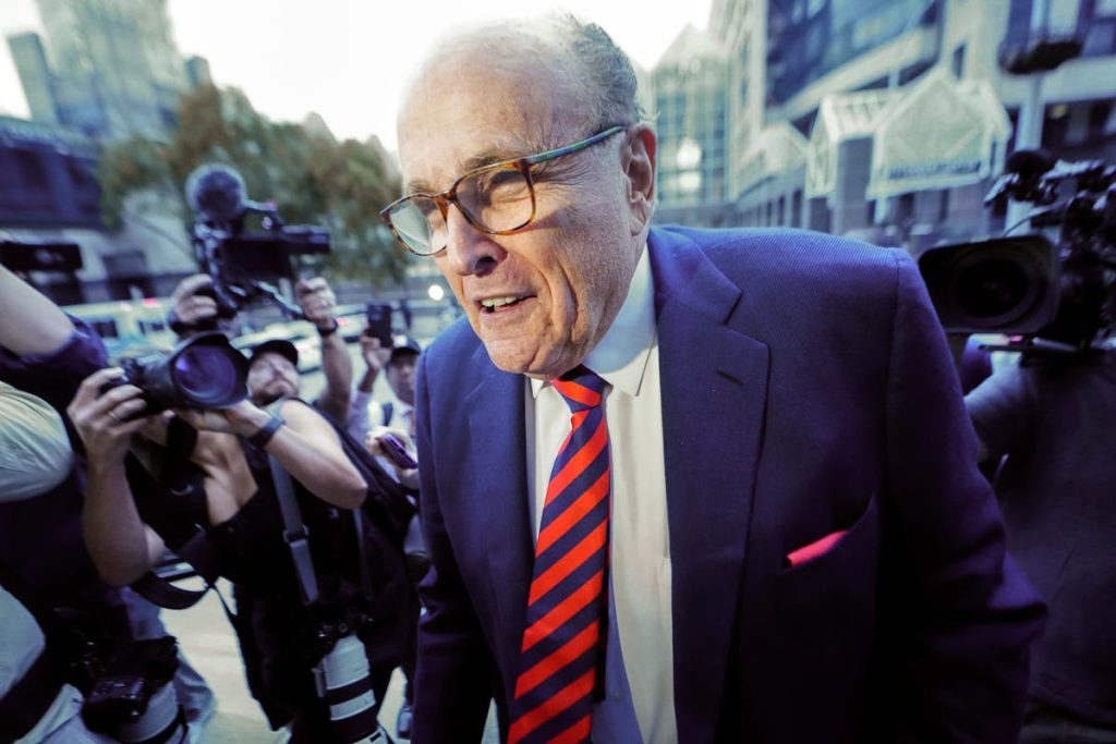Rudy Giuliani accused of being ‘sexist sexual predator and abuser’ in lawsuit from former employee Rudy Giuliani accused of being ‘sexist sexual predator and abuser’ in lawsuit from former employee