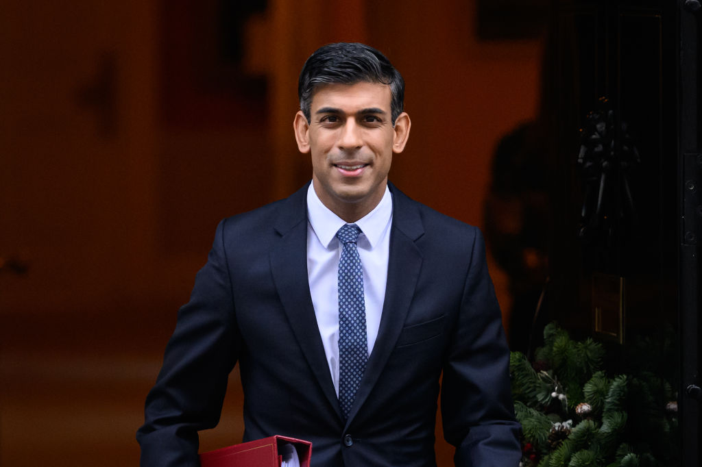 Sunak, the new TUC boss, demands an urgent meeting with him to resolve public sector strikes New TUC boss demands urgent meeting with Sunak to resolve public sector strikes