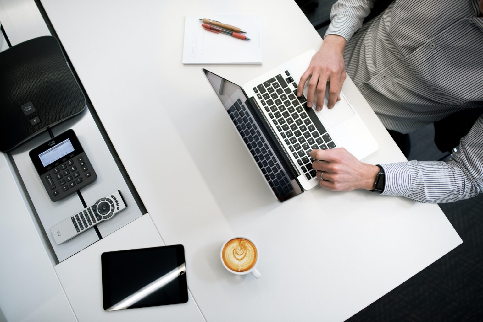 What is the difference between merchant cash advance and business loans?