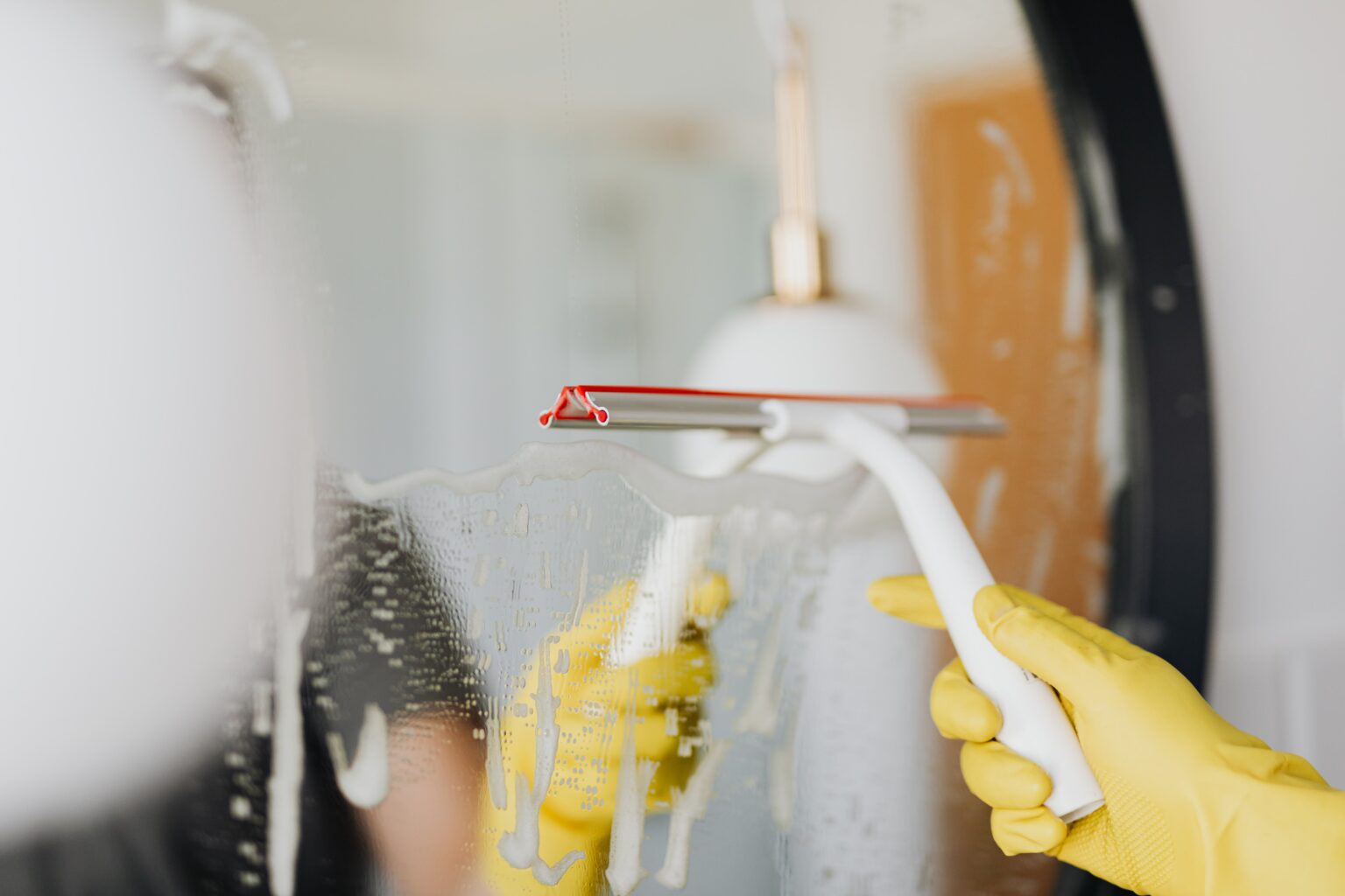 Spring Cleaning 2024: 10 Time-Saving Hacks Spring Cleaning